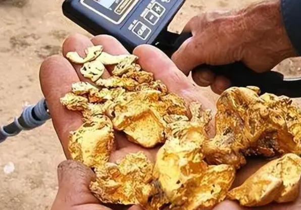 厄立特里亚科尔沙金矿见高品位矿化