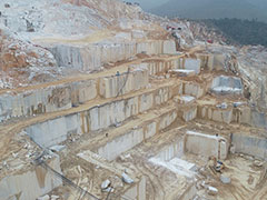 始价2.5亿元，河南信阳年产500万吨大理岩砂石矿山出让