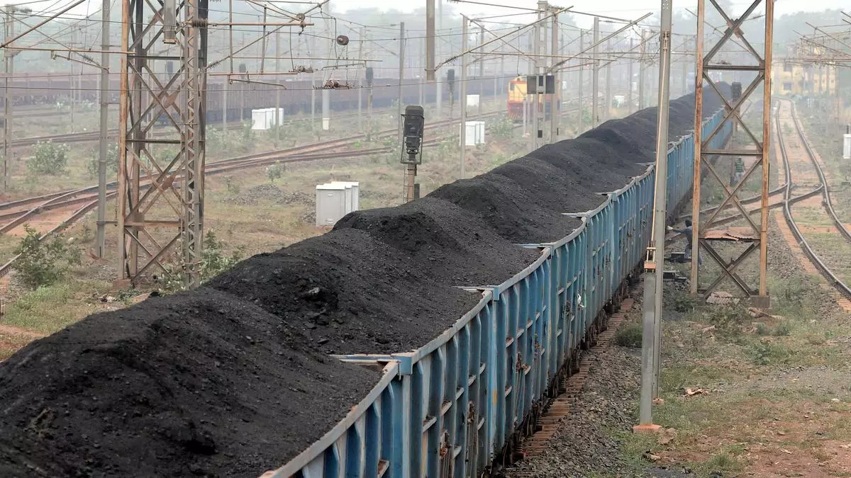 蒙古单方面撕毁对华煤炭合同，1.8倍转卖印度，还想从中国港口过境