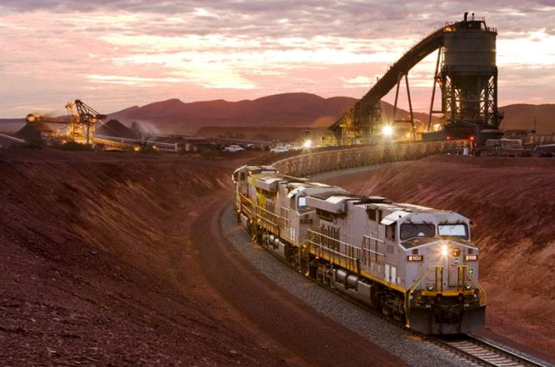 力拓运输铁矿石的自动驾驶列车在澳大利亚西部脱轨
