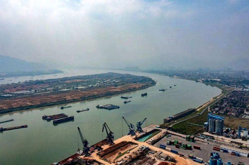 肇庆新港供港砂石航线复航！广东20亿吨砂石多了新外输渠道