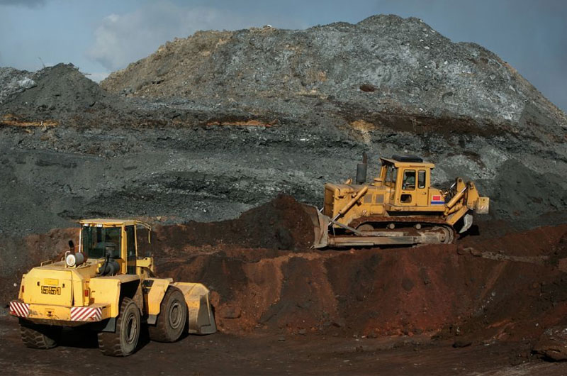 巴西科罗苏斯稀土项目探矿见富矿体