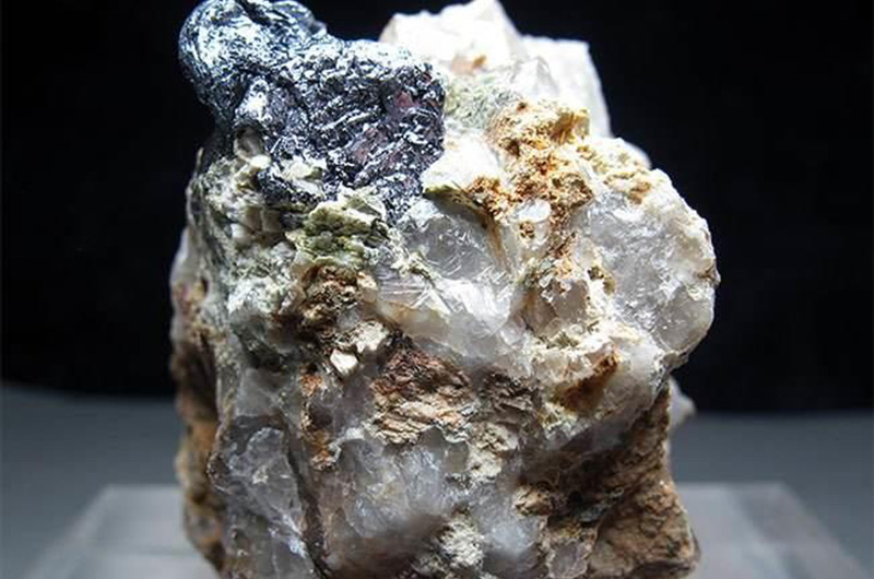硫镍钯铂矿