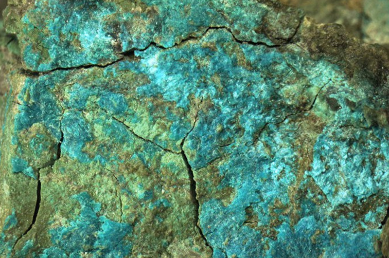 水砷钙铜石